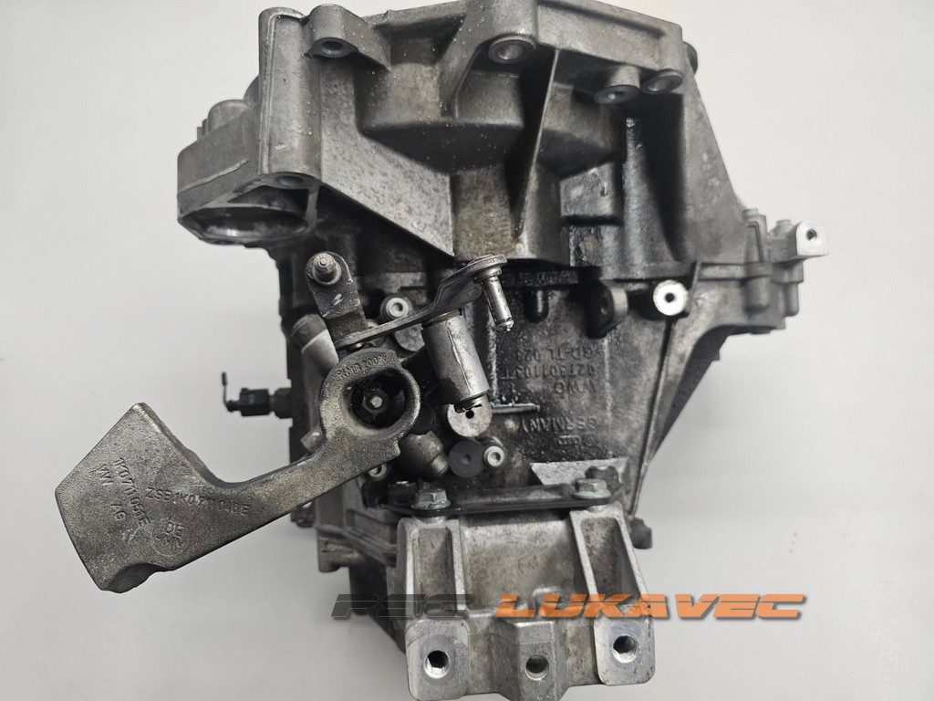 VW GOLF 5 MJENJAČ 1.6 FSI GOLF 1.6 GETRIBA 02T301103T WW0
