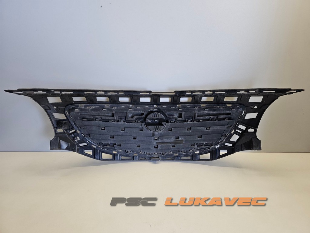OPEL INSIGNIA A PREDNJA MASKA 903200053
