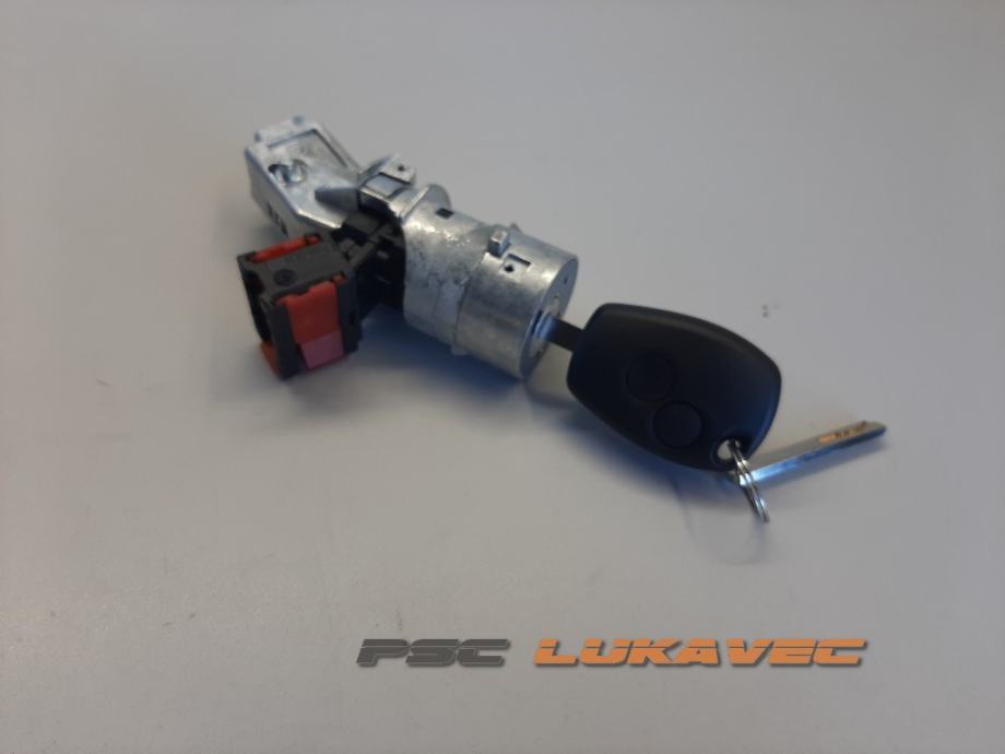 RENAULT CLIO 3 BRAVA VOLANA 8200214168