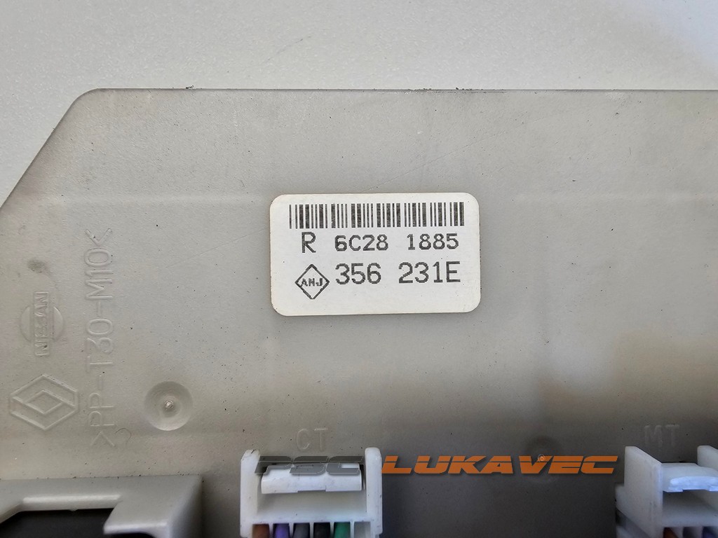 RENAULT CLIO 3 KUTIJA OSIGURAČA 8200356231E