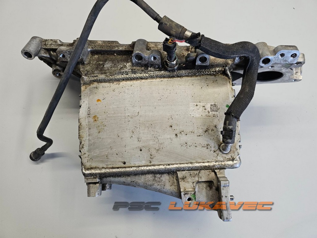 AUDI A4 B9 KOLEKTOR USISA A4 HLADNJAK EGR VENTILA 2.0 TDI 04L129766AD