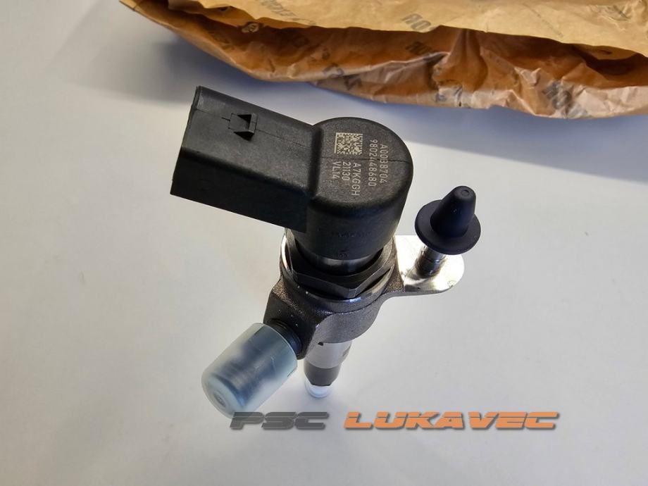 MAZDA DIZNA 1.6 D MAZDA INJEKTOR 1.6 D 9802448680