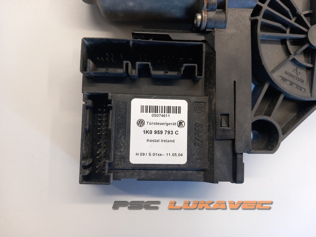 VW GOLF 5 PODIZAČ STAKLA PREDNJI LIJEVI 1K0959793C