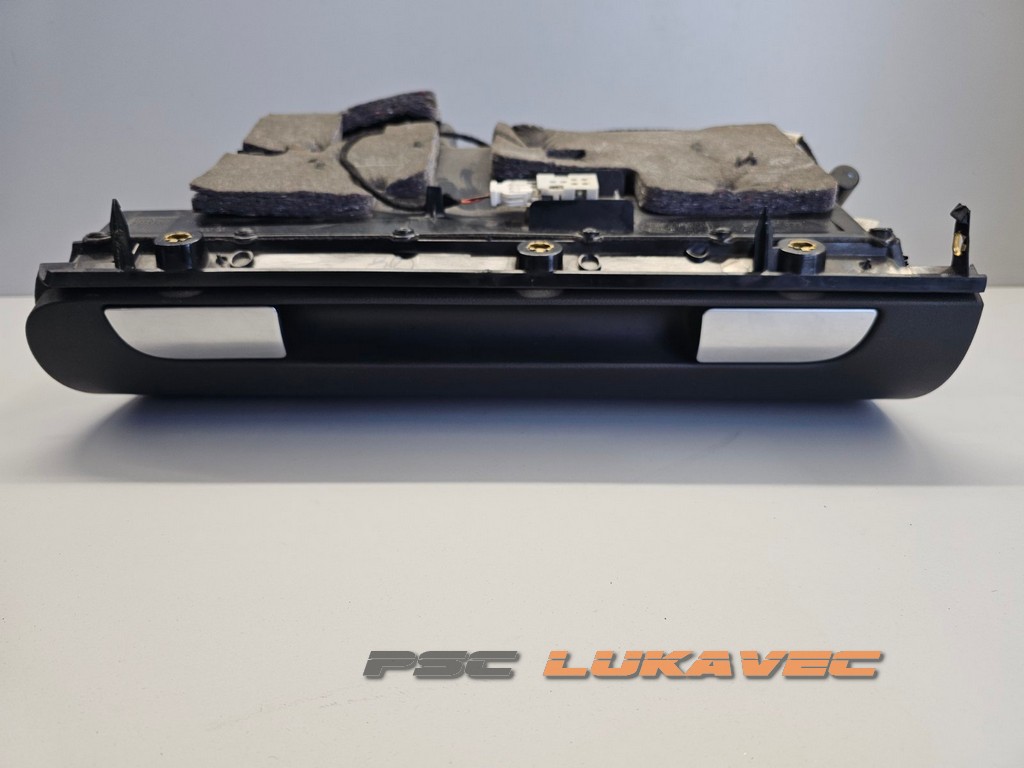 AUDI A3 8P PRETINAC SUVOZAČA A3 LADICA SUVOZAČA 8P1857035