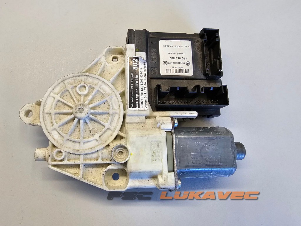 AUDI A3 8P PODIZAČ STAKLA PREDNJI DESNI 8P0959802