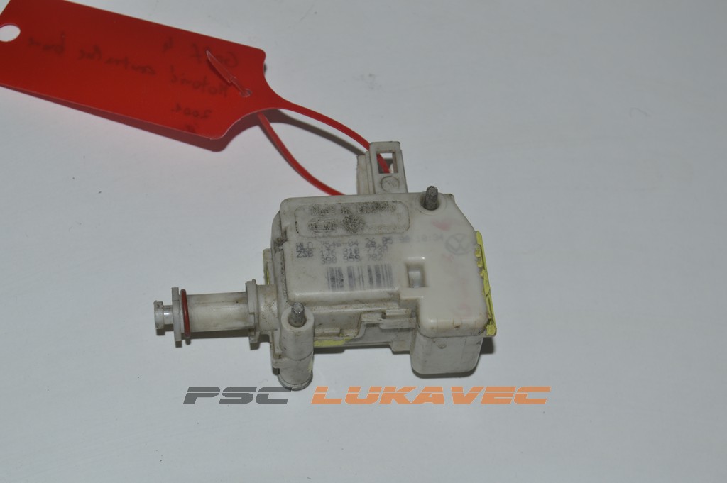 VW GOLF 4 MOTORIĆ CENTRALNE BRAVE 1J6810773A