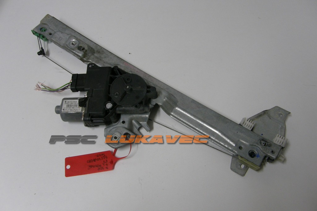 PEUGEOT 308 PODIZAČ STAKLA PL 9657247680 2008.