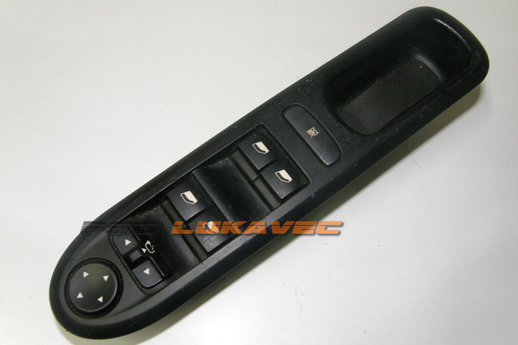PEUGEOT 407 PREKIDAČ PODIZAČA STAKLA 96468701XT 2007.