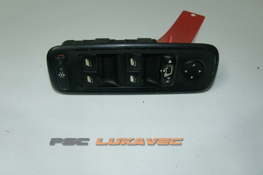 CITROEN C8 PREKIDAČ PODIZAČA STAKLA 14893730ZL 2004.