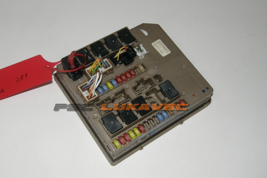 RENAULT CLIO 3 KUTIJA OSIGURAČA CLIO 3 UPC 8200683706 674.658A