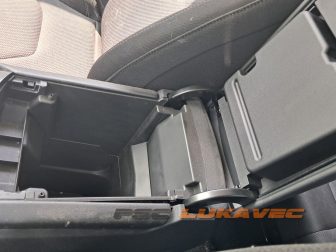 FORD S-MAX NASLON ZA RUKU S-MAX SREDIŠNJI PRETINAC 2021.
