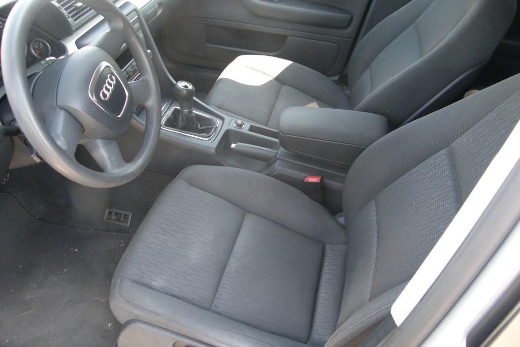 AUDI A4 SJEDALA AUDI A4 SICEVI PRODAJA U KOMPLETU 2006.