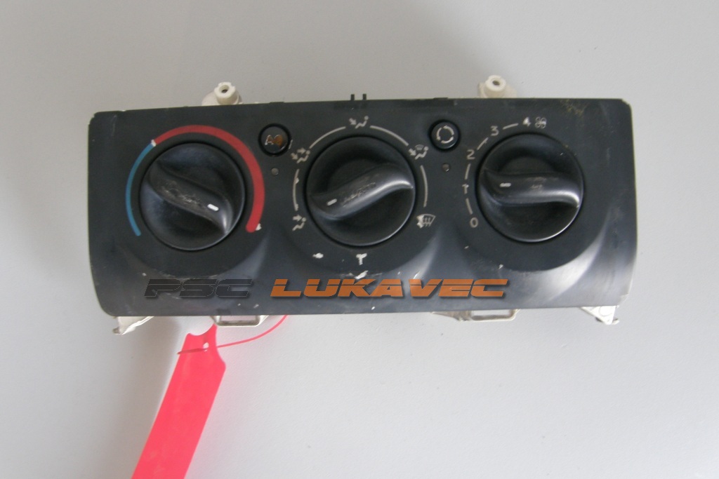 RENAULT CLIO 2 PREKIDAČI VENTILACIJE 8200147160