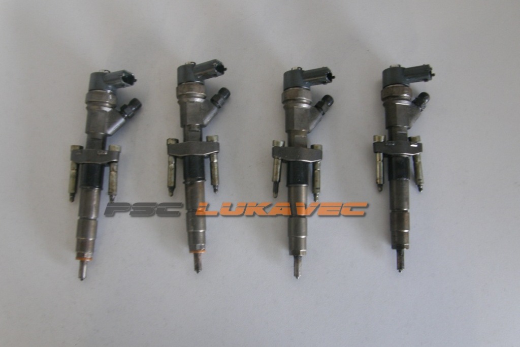 RENAULT 2.2 DCI INJEKTORI 2.2 DCI DIZNE  8200084534