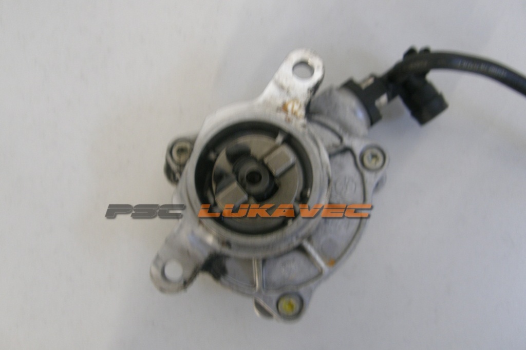 RENAULT 2.2 DCI  VAKUM PUMPA  8200478188