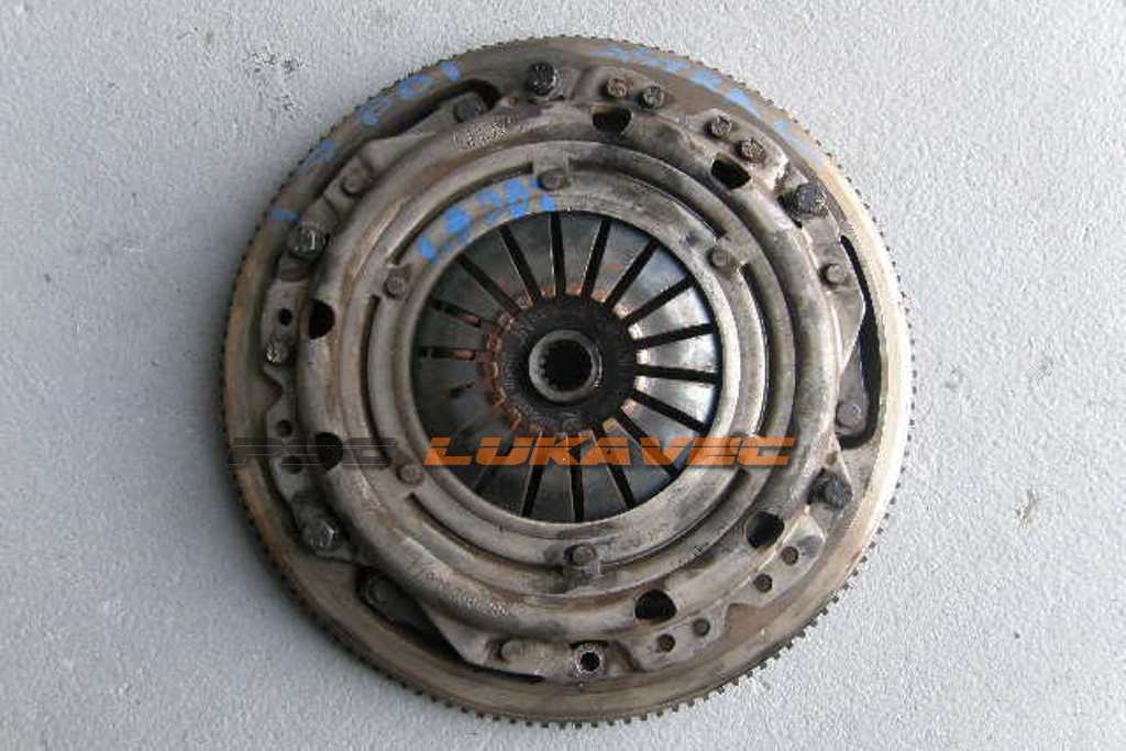 OPEL ASTRA SET KVAČILA 1.7 DTI 55351769