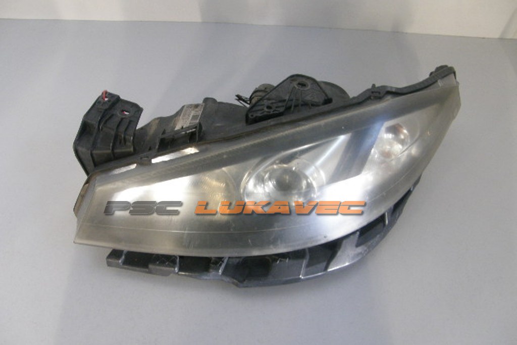RENAULT LAGUNA 2 FAR PREDNJI LIJEVI 8200354740