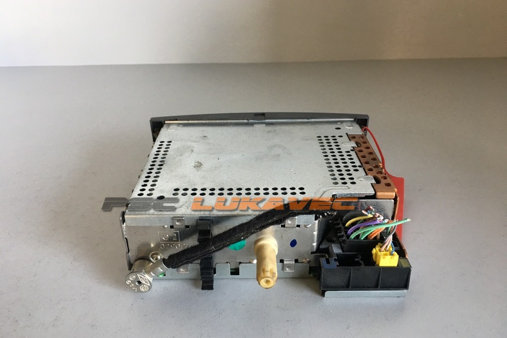 RENAULT SCENIC 2 CD RADIO 8200562686