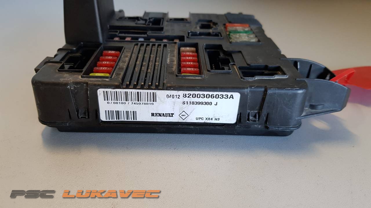 RENAULT MEGANE 2 UPC 8200306033A