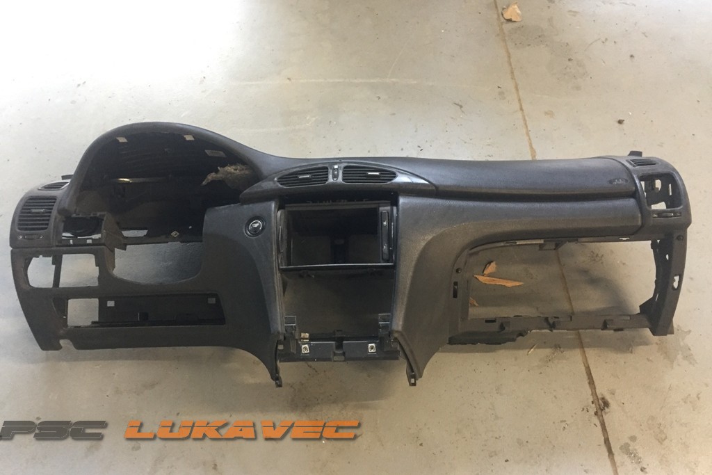 RENAULT LAGUNA KOKPIT TABLA RENAULT LAGUNA INSTRUMENT TABLA