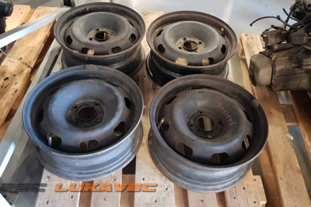 PEUGEOT FELGE 15 COLA 4 RUPE