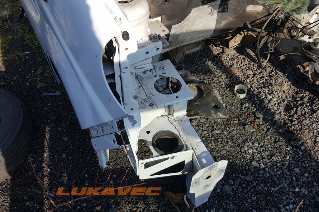 OPEL VIVARO MULDA DESNA 2010.