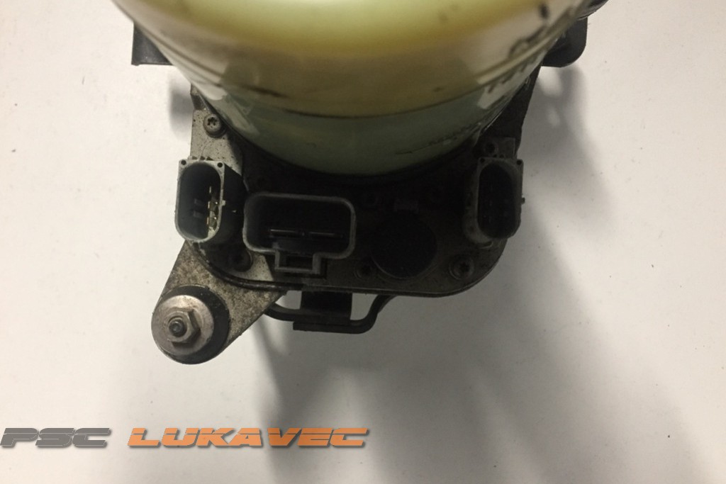 FORD FOCUS SERVO PUMPA 1.6 TDCI 4M513K514AB 2010.
