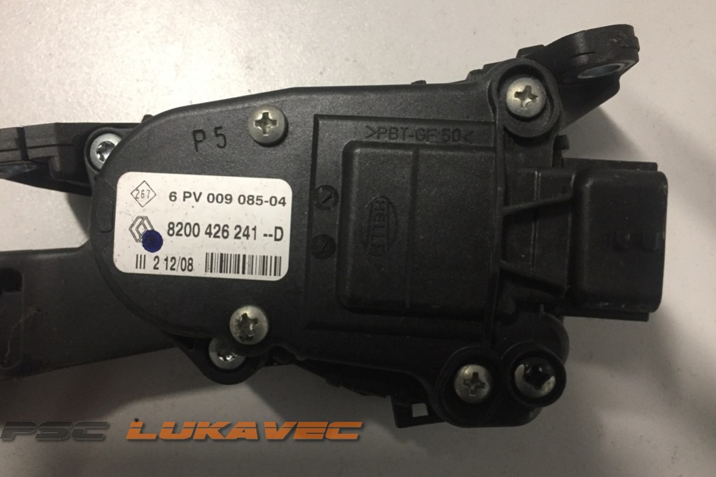 RENAULT TWINGO 2 POTENCIOMETAR GASA 1.5 DCI 8200426241D 2010.