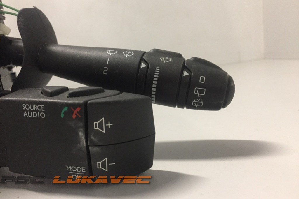 RENAULT TWINGO RUČICE ŽMIGAVACA ZAVOJNICA VOLANA 8201193536