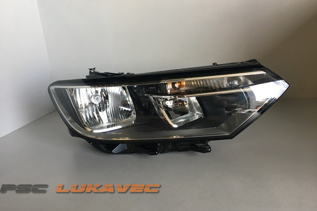 VW PASSAT B8 FAR DESNI