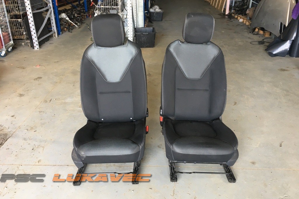 RENAULT CLIO 4 SJEDALA 2015.