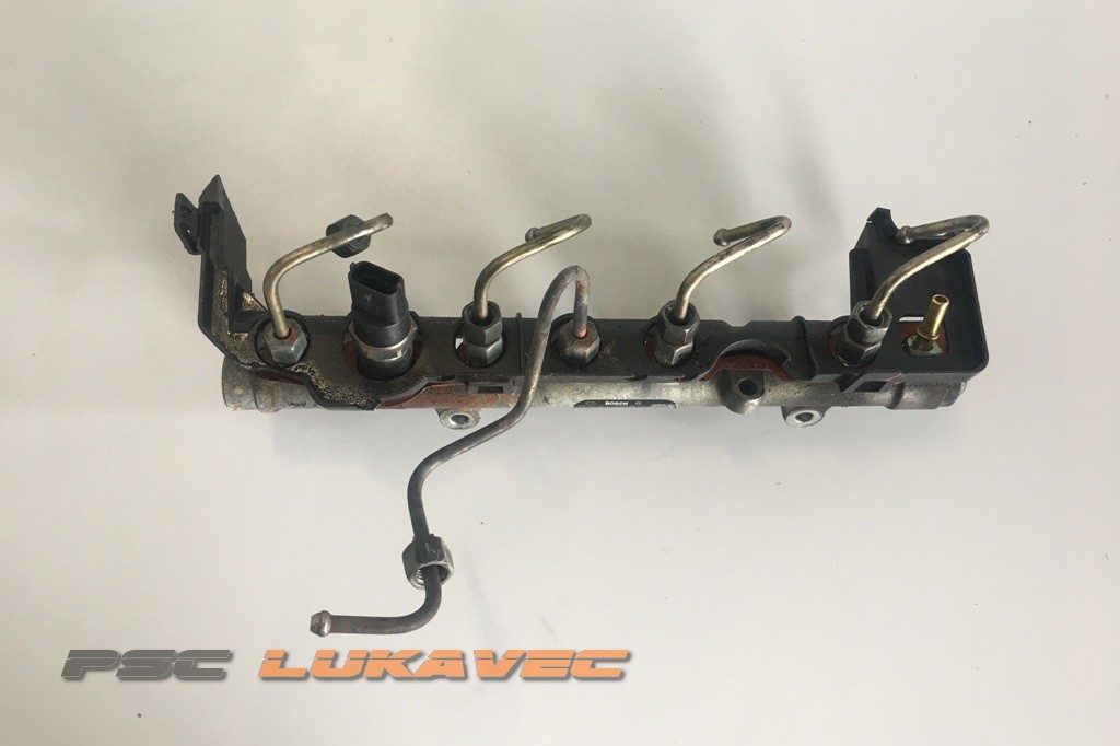 RENULT LAGUNA 2 RAMPA GORIVA 1.9 DCI 8200330912