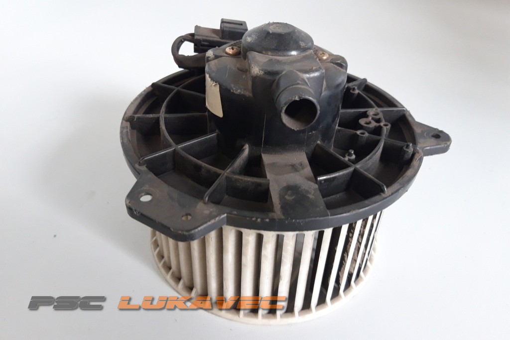 MAZDA 3 VENTILATOR KABINE 8940000083
