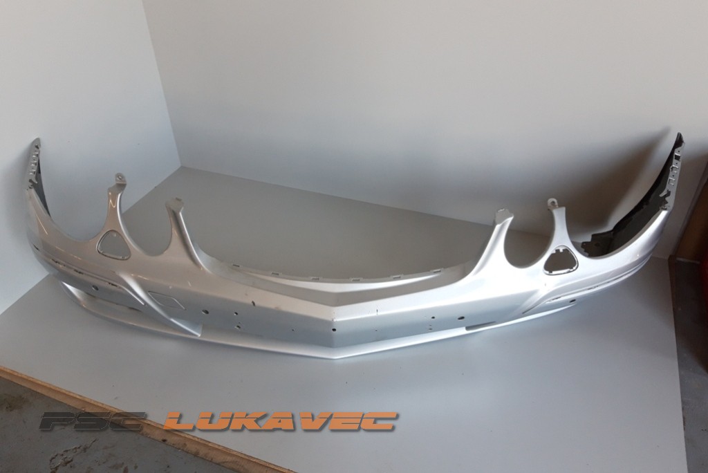 MERCEDES E KLASA W211 PREDNJI BRANIK A2118800840
