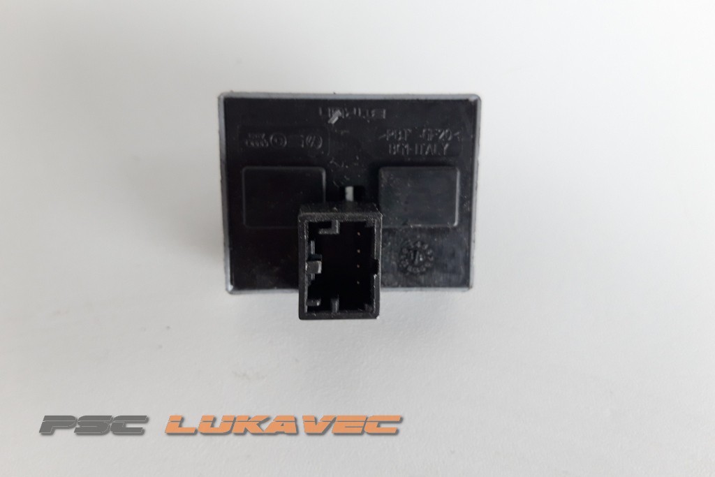 VW POLO PREKIDAČI PODIZAČA STAKLA 6Q0959858