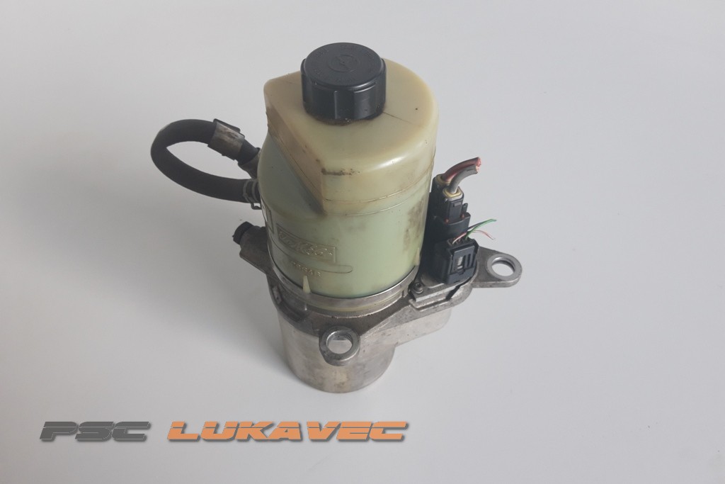 FORD FOCUS SERVO PUMPA 4M513K514BD
