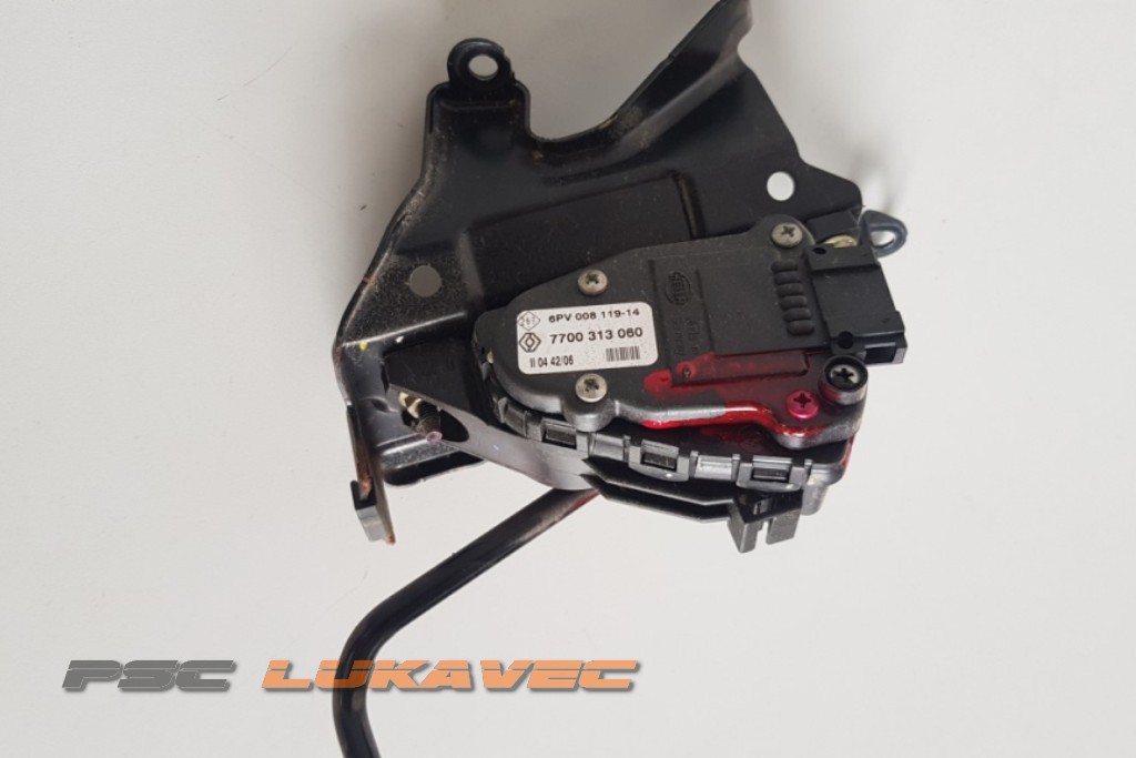 OPEL VIVARO POTENCIOMETAR GASA PAPUČICA GASA 7700313060 2010.