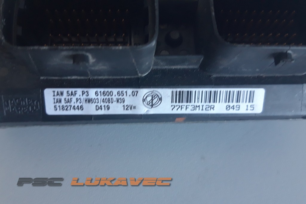 FIAT PUNTO 2 KOMPJUTER MOTORA 51827446 IAW5AFP3