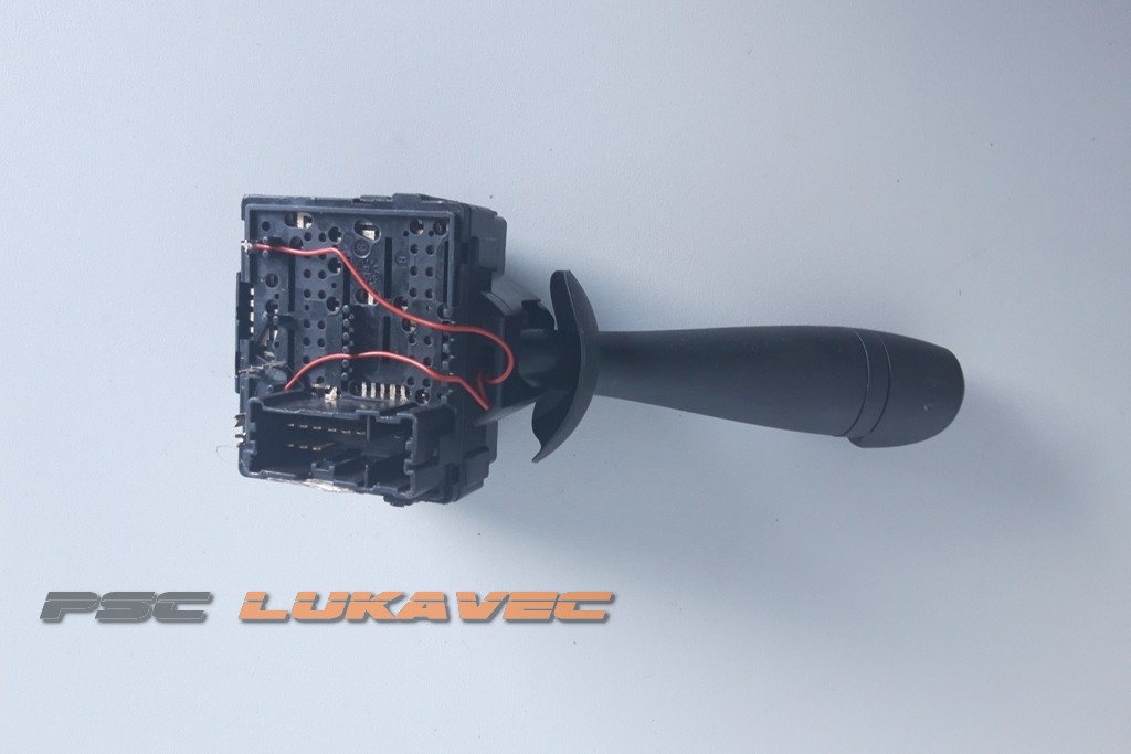 RENAULT CAPTUR RUČICA BRISAČA 681722712R