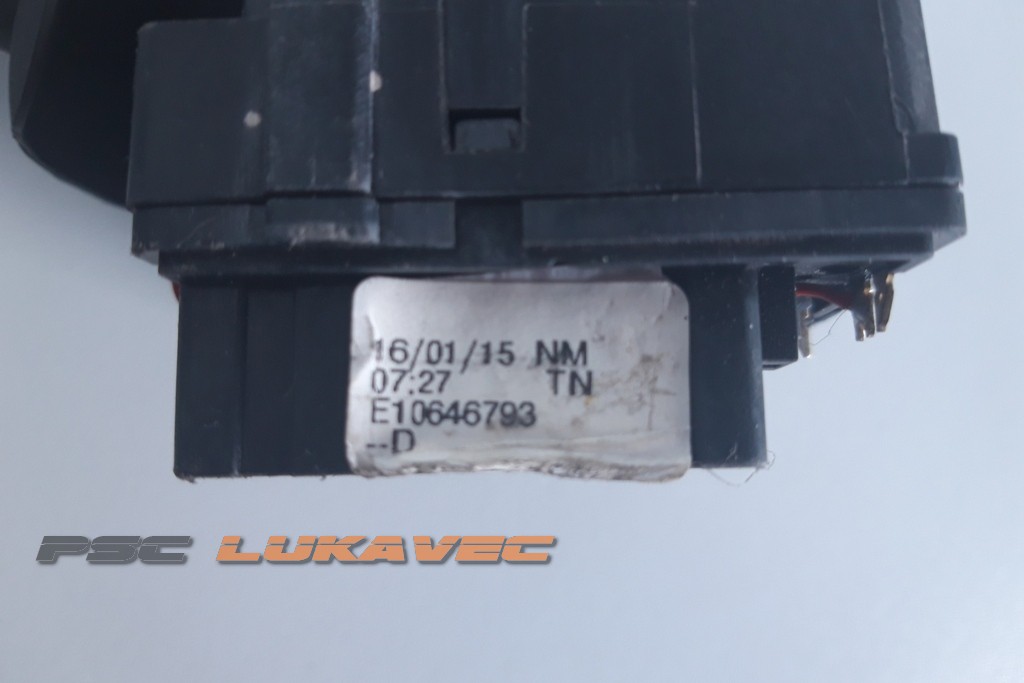 RENAULT CLIO 4 RUČICA BRISAČA 681722712R