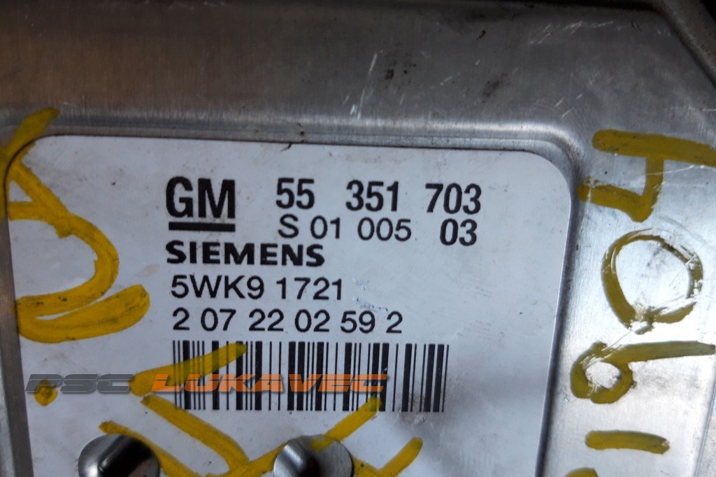 OPEL ZAFIRA KOMPJUTER MOTORA 1.8 16v 55351703 5WK91721