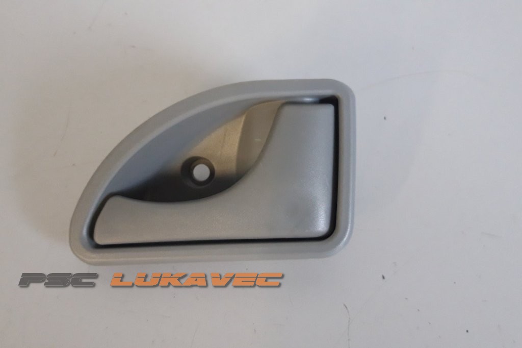 RENAULT TWINGO KVAKA VRATA DESNA 8200247803