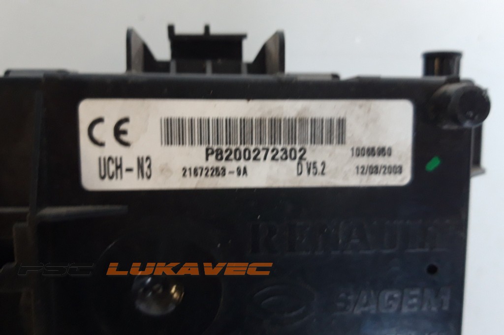 RENAULT CLIO 2 KUTIJA OSIGURAČA UCH N3 8200272302
