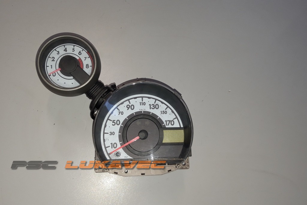 TOYOTA AYGO KILOMETAR SAT AYGO INSTRUMENT TABLA 832700H010
