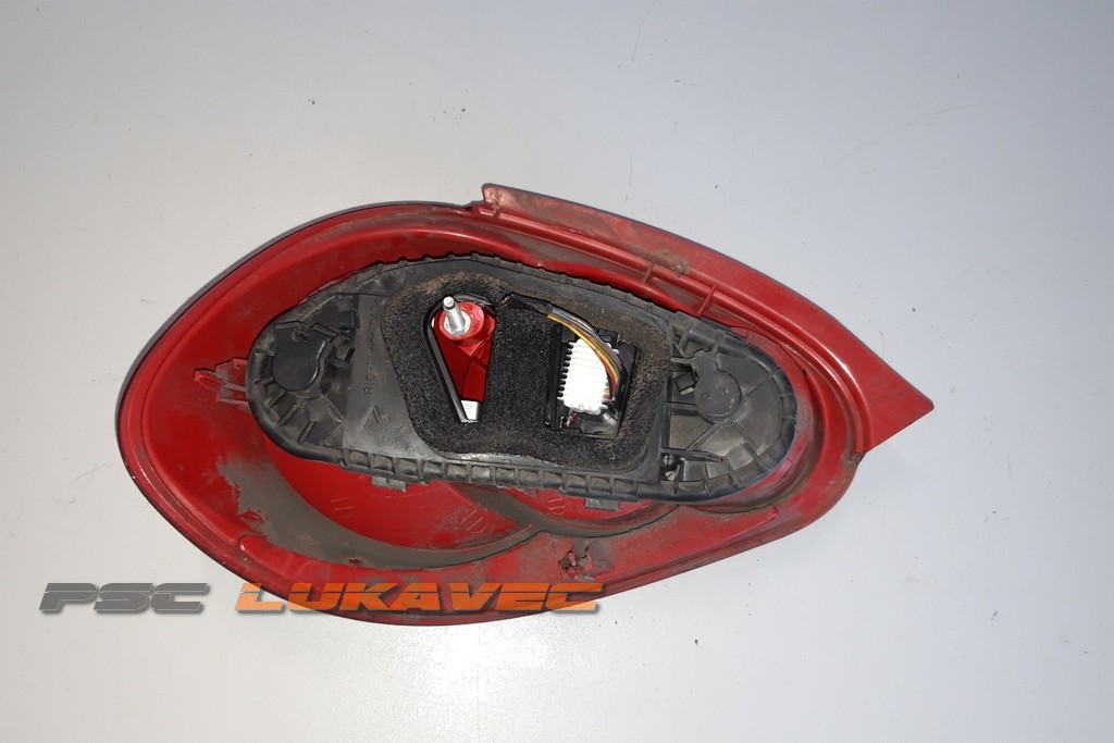 TOYOTA AYGO ŠTOP SVJETLO DESNO 815500H020