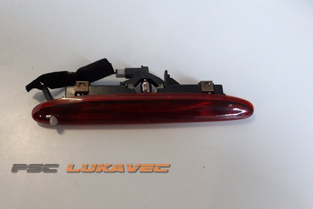 RENAULT TWINGO TREĆE ŠTOP SVJETLO 8200201107