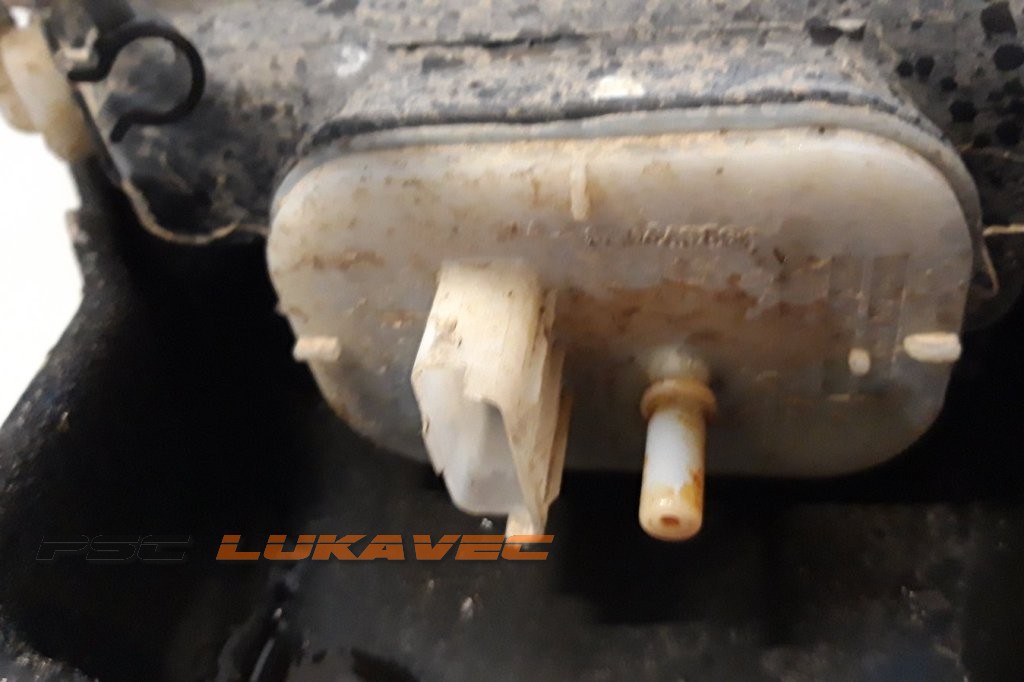 PEUGEOT EXPERT 2.0 HDi SPREMNIK ADITIVA 9651170380