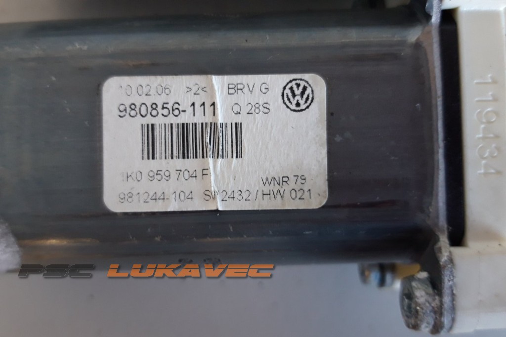 VW PASSAT B6 PODIZAČ STAKLA ZADNJI DESNI 1K0959704F