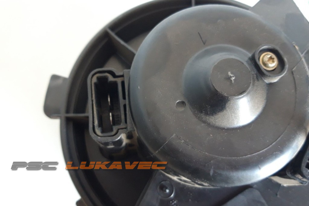 PEUGEOT 206 VENTILATOR KABINE BEHR 2003.