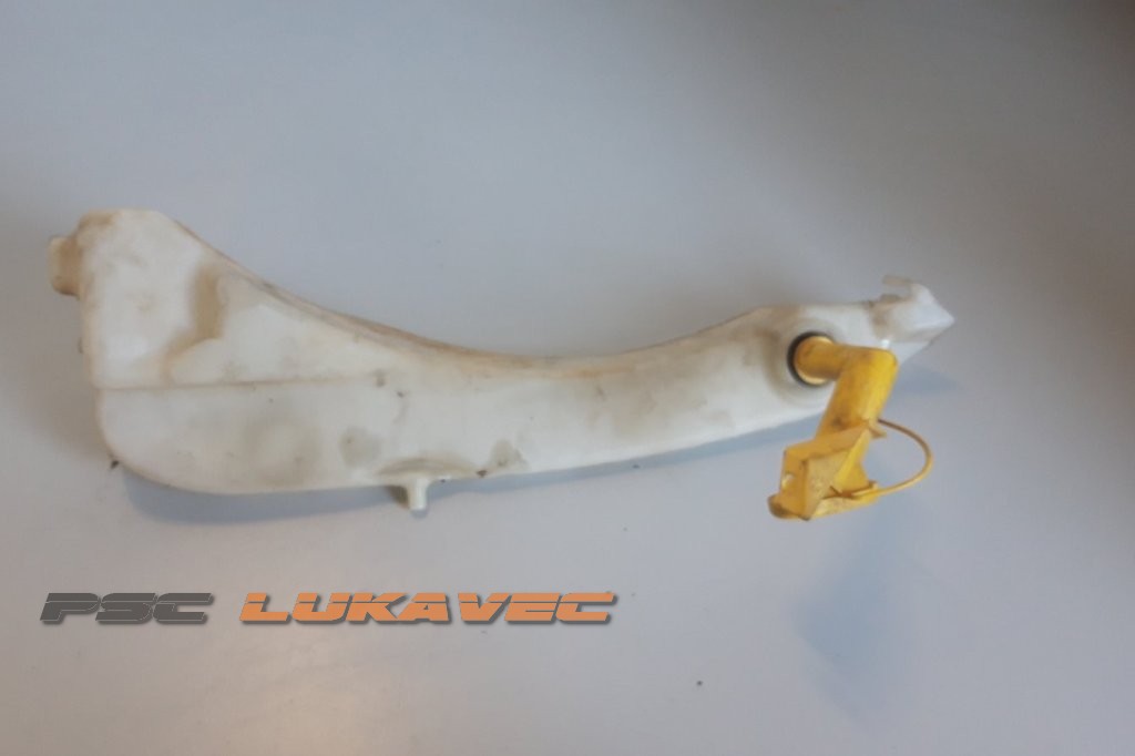 RENAULT MEGANE 1 POSUDA ZA PRANJE VJETROBRANSKOG STAKLA 7701707046